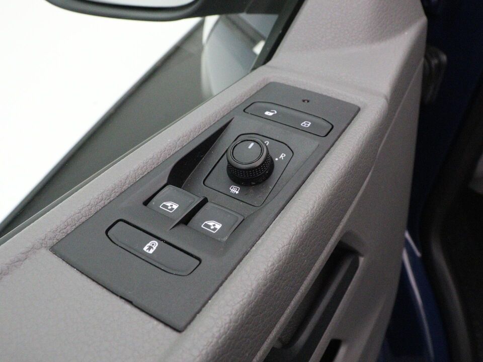 VW-Bedrijfswagens Transporter 2.0 TDI 150 PK DSG L2H1 30 Comfortline
