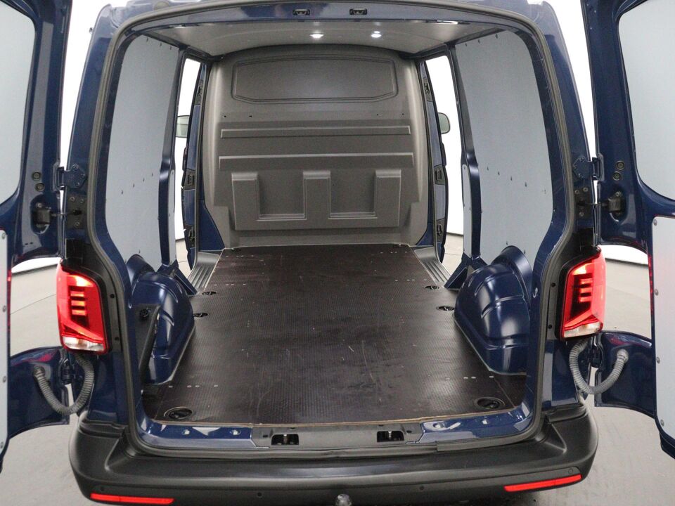 VW-Bedrijfswagens Transporter 2.0 TDI 150 PK DSG L2H1 30 Comfortline