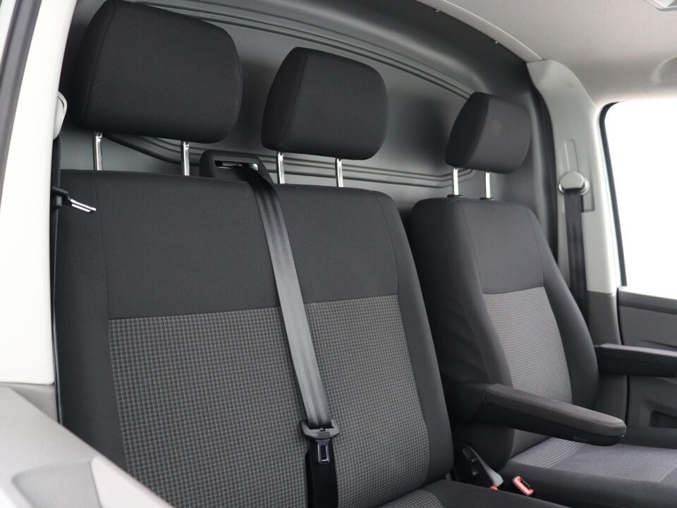 VW-Bedrijfswagens Transporter 2.0 TDI 110 PK L2H1 28 Economy Business