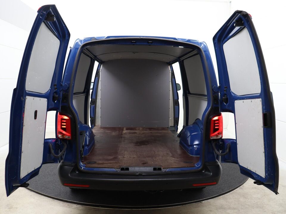 VW-Bedrijfswagens Transporter 2.0 TDI 150 PK DSG L2H1 32