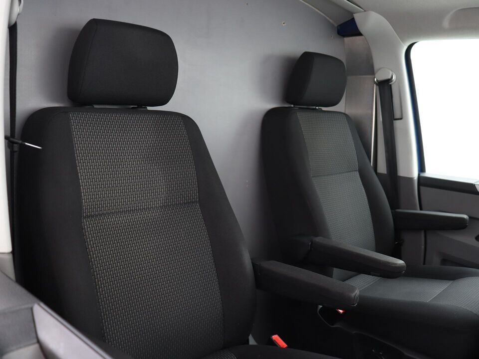 VW-Bedrijfswagens Transporter 2.0 TDI 150 PK DSG L2H1 32