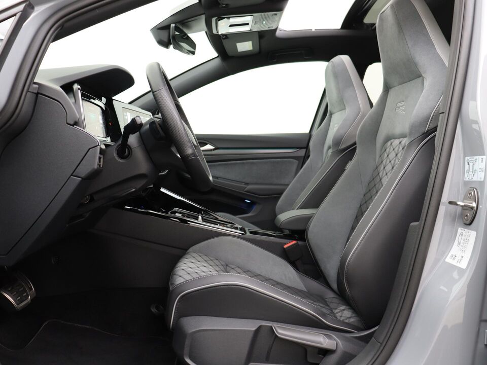Volkswagen Golf 1.5 eTSI 150PK R-Line DSG