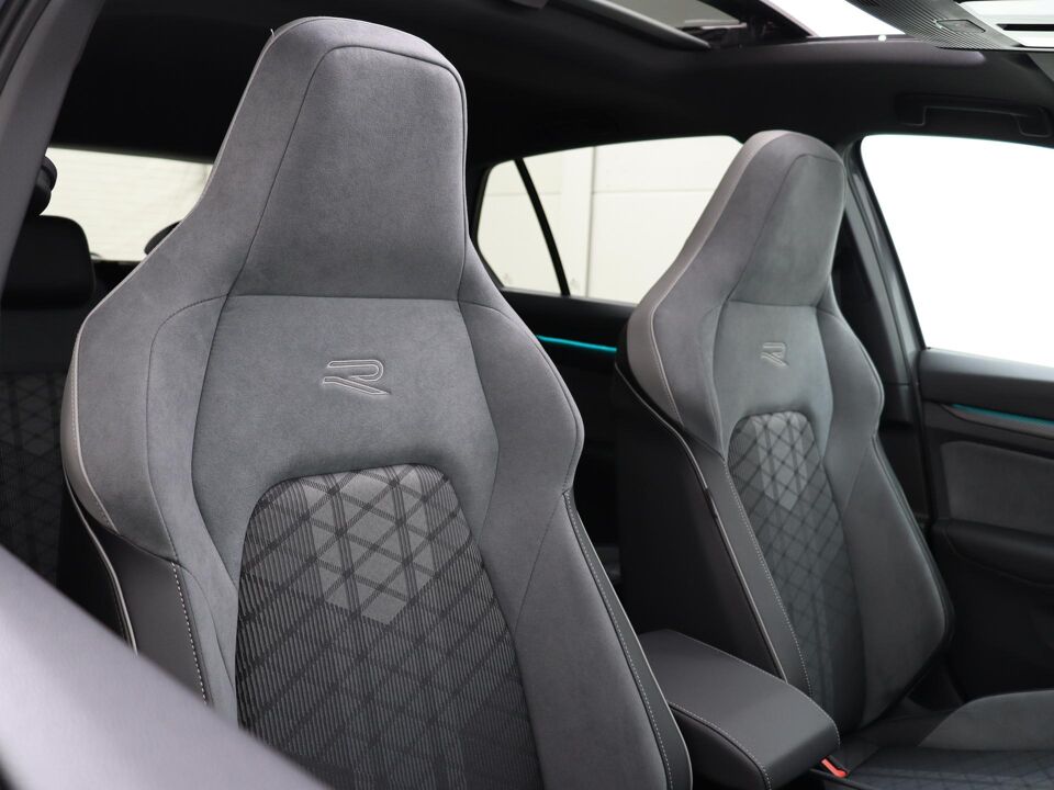 Volkswagen Golf 1.5 eTSI 150PK R-Line DSG
