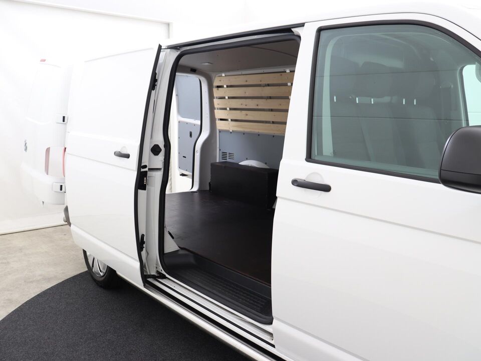 VW-Bedrijfswagens Transporter 2.0 TDI L2H1 28 Economy Business