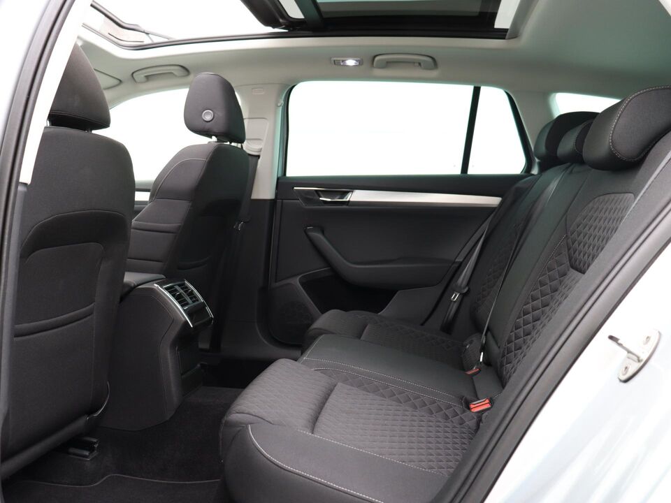 Škoda Superb Combi 1.4 TSI 218 PK iV Business Edition