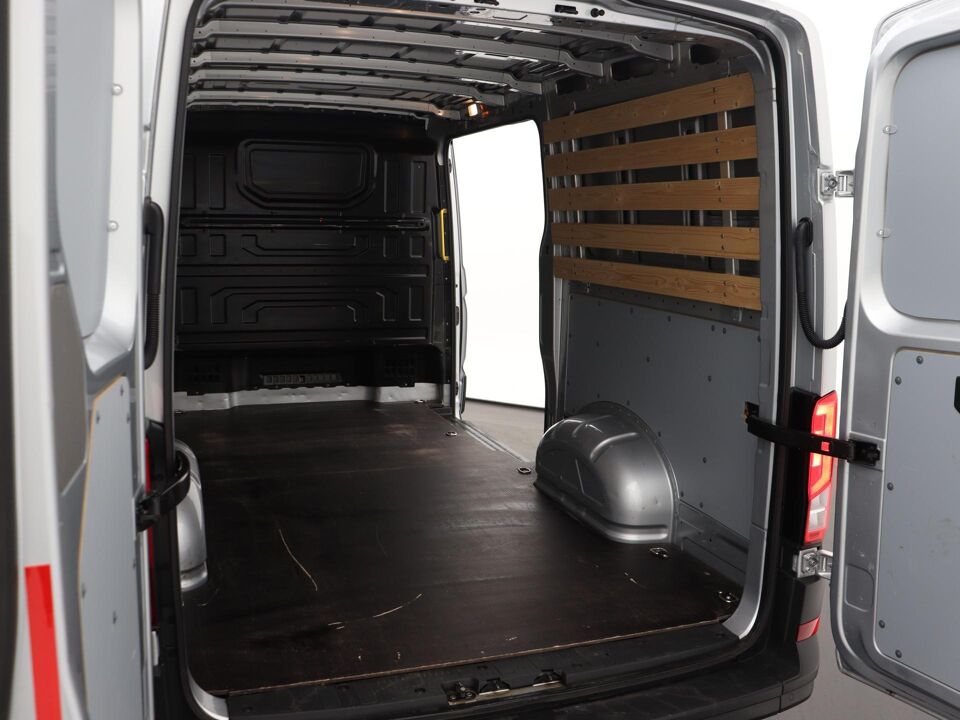 VW-Bedrijfswagens Crafter 35 2.0 TDI 140 PK Aut. L3H2 Comfortline