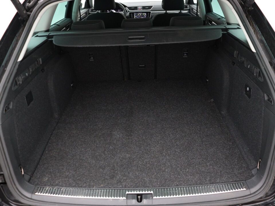 Škoda Superb Combi 1.4 TSI iV Business Edition Plus