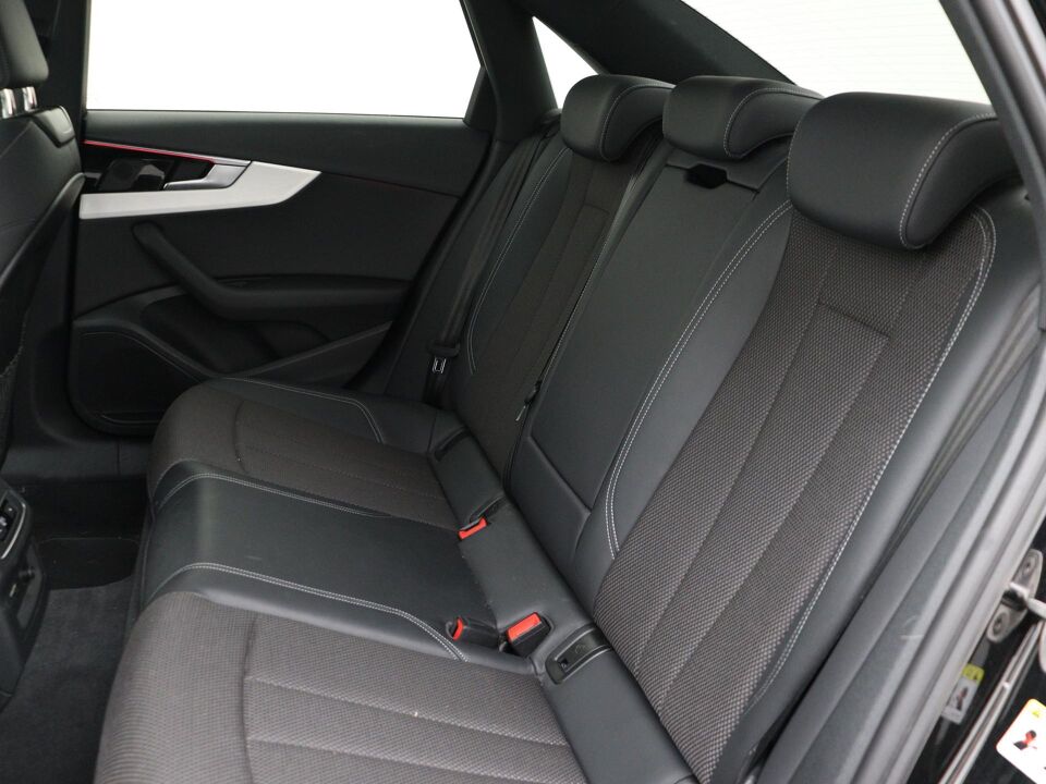 Audi A4 Limousine 35 TFSI S edition