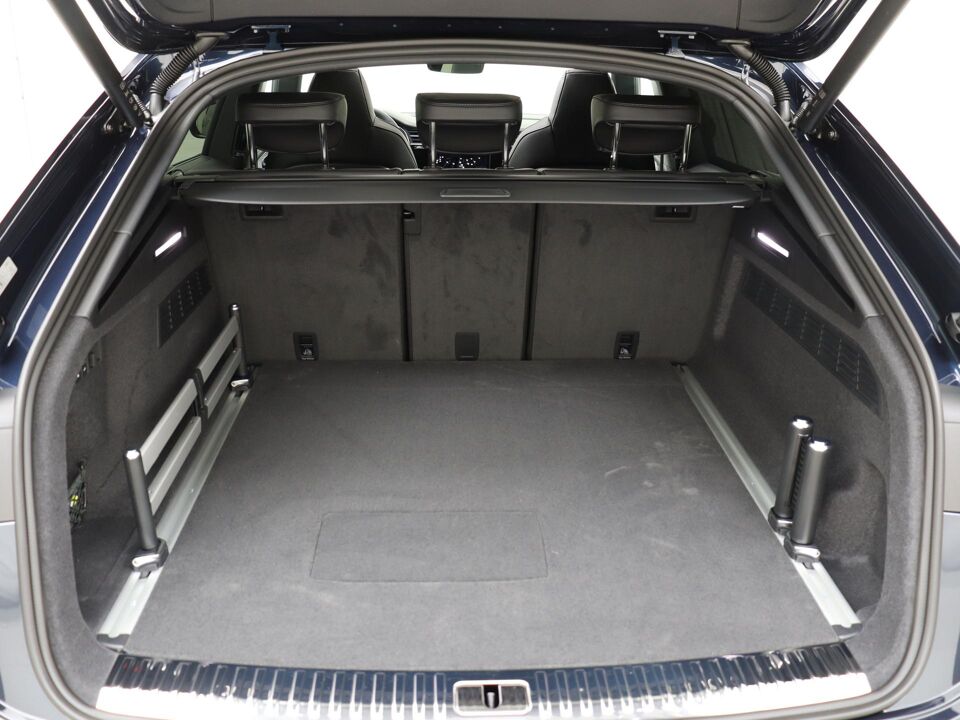 Audi Q8 Pro Line S 55 TFSI e 290 kW / 394 PK