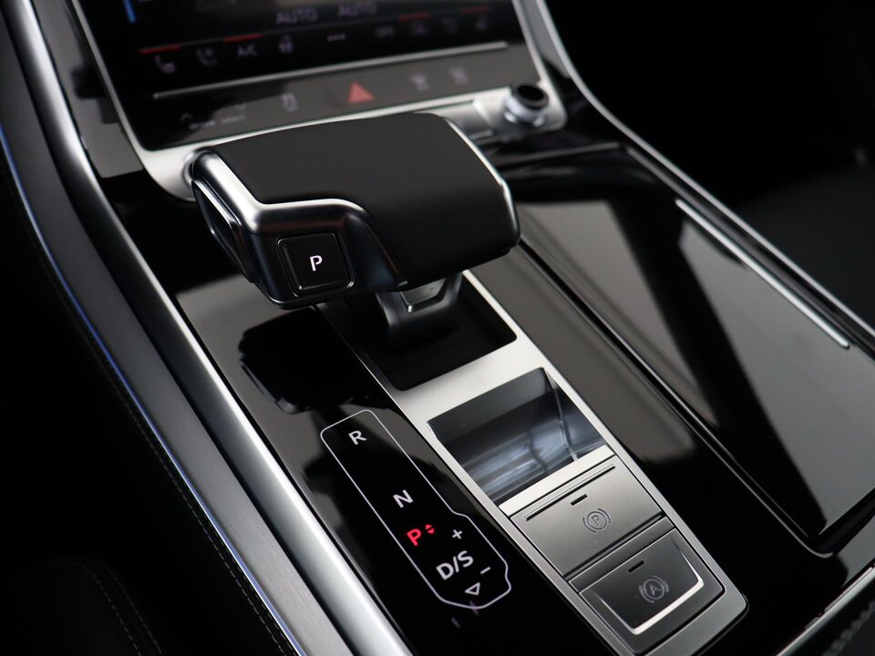 Audi Q8 Pro Line S 55 TFSI e 290 kW / 394 PK