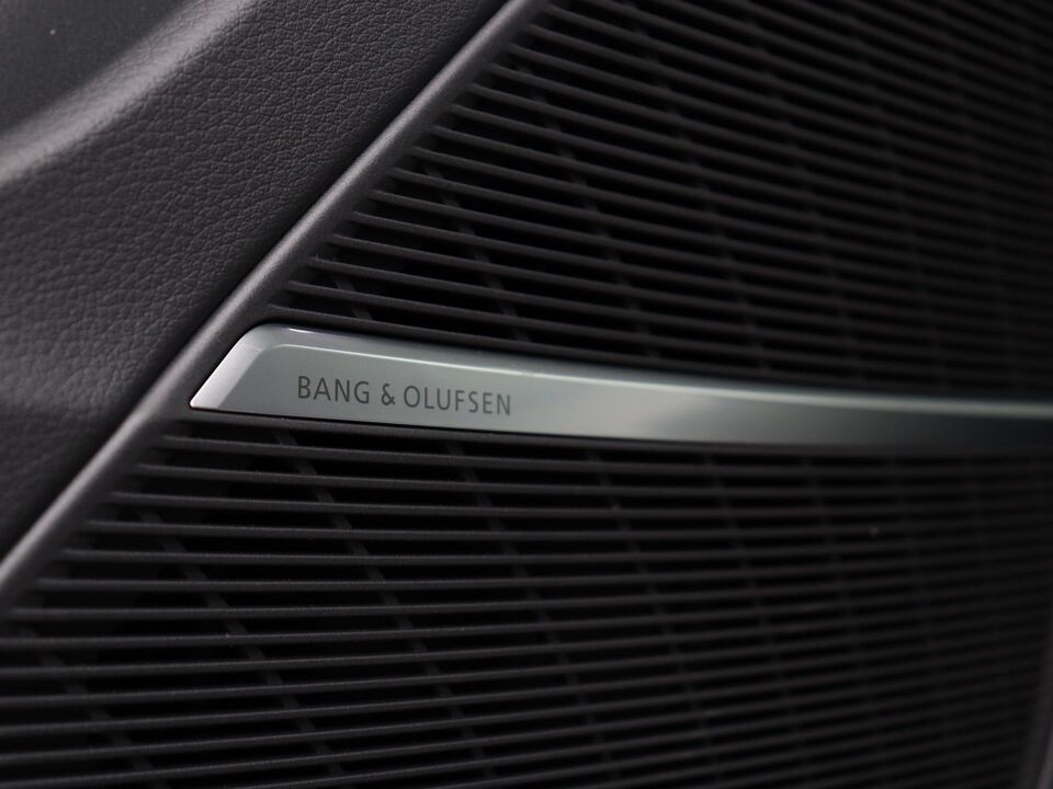 Audi Q8 Pro Line S 55 TFSI e 290 kW / 394 PK