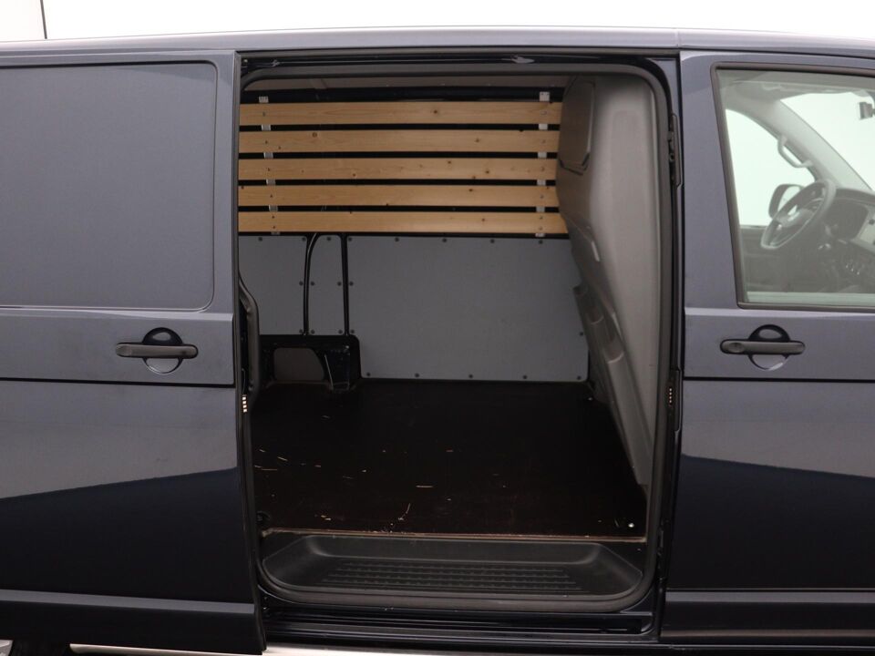 VW-Bedrijfswagens Transporter 2.0 TDI 110 PK L2H1 28 Comfortline