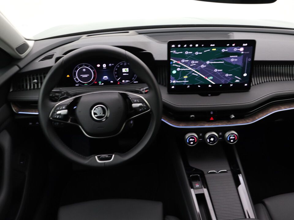 Škoda Superb Combi 1.5 TSI Laurin & Klement