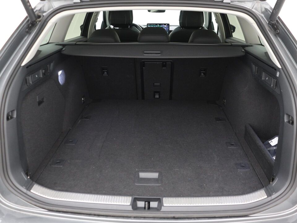 Škoda Superb Combi 1.5 TSI Laurin & Klement
