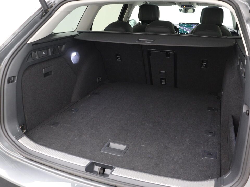 Škoda Superb Combi 1.5 TSI Laurin & Klement