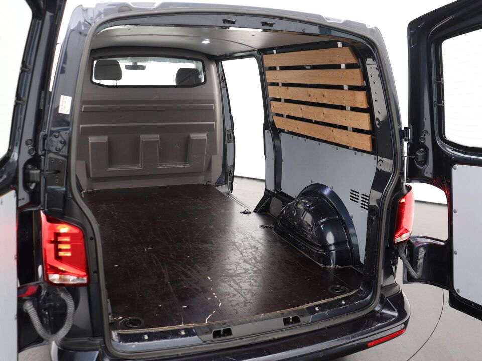 VW-Bedrijfswagens Transporter 2.0 TDI 150 PK DSG L2H1 28 Bulli