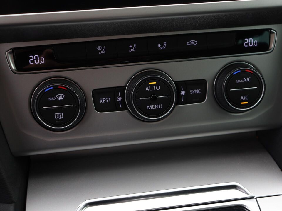 Volkswagen Passat Variant 1.5 TSI Comfortline Business