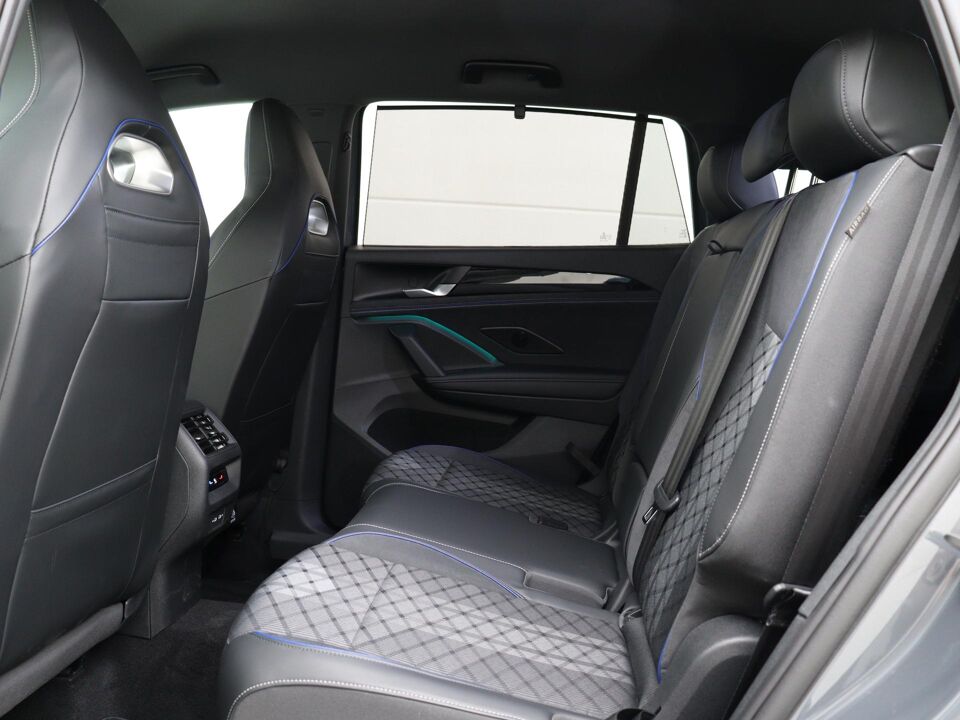 Volkswagen Tayron R-Line-Edition 1.5 eTSI 110 kW / 150 pk 7p