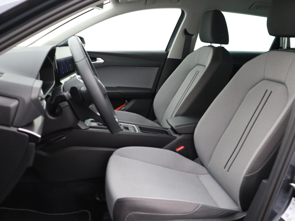 SEAT Leon Sportstourer 1.0 eTSI FR Business Intense