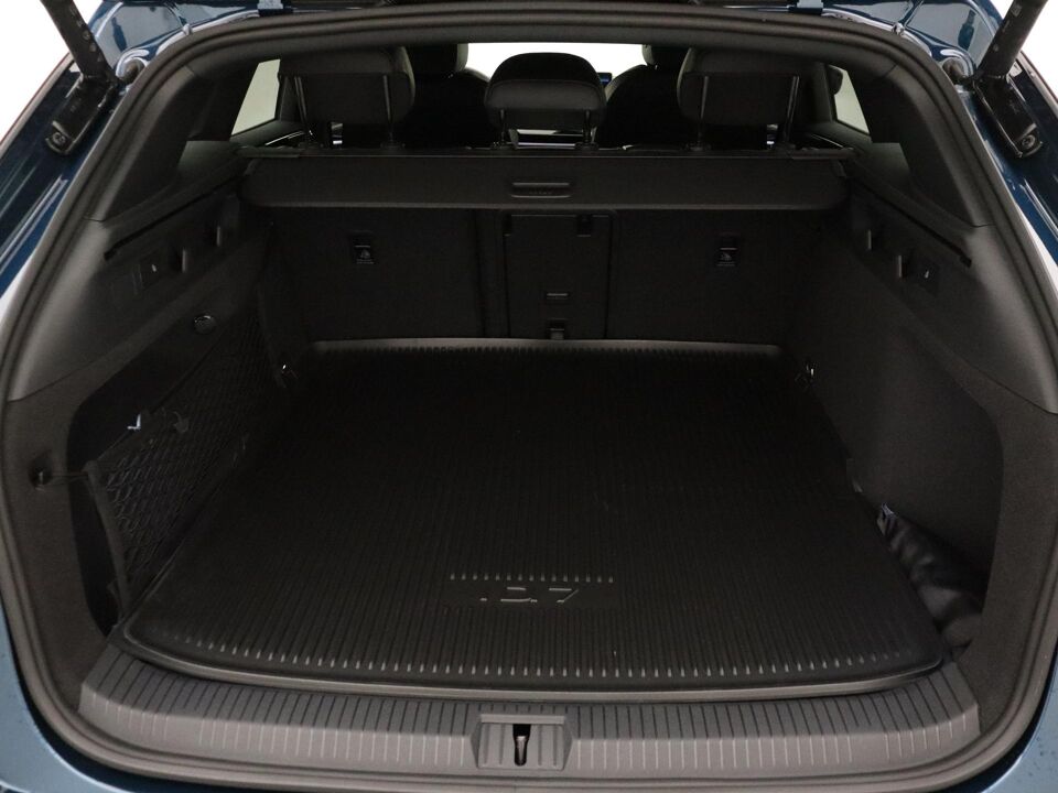 Volkswagen ID.7 Tourer Pro Business 77 kWh 210 kW / 286 pk