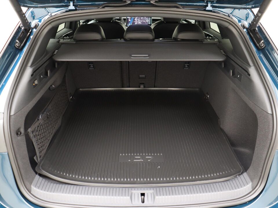 Volkswagen ID.7 Tourer Pro Business 77 kWh 210 kW / 286 pk