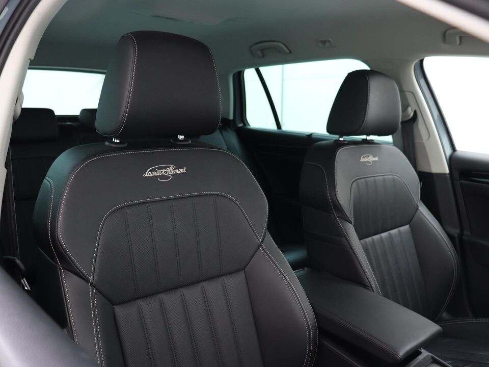 Škoda Superb Combi 1.4 TSI iV Laurin & Klement