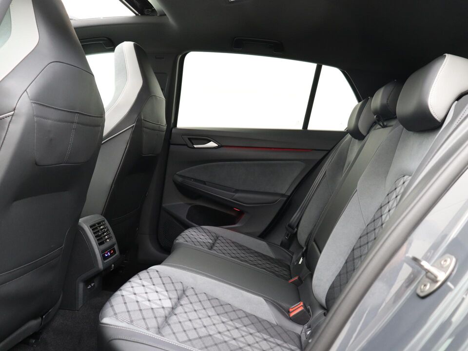 Volkswagen Golf 1.5 eTSI 150 PK DSG R-Line