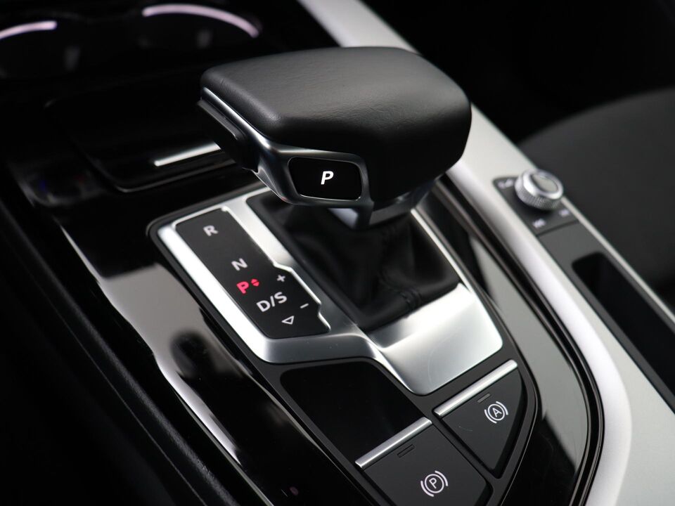 Audi A4 Limousine 35 TFSI 150 PK Business Edition