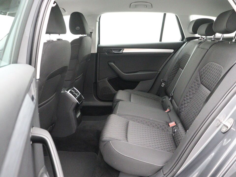 Škoda Superb Combi 1.4 TSI iV Ambition