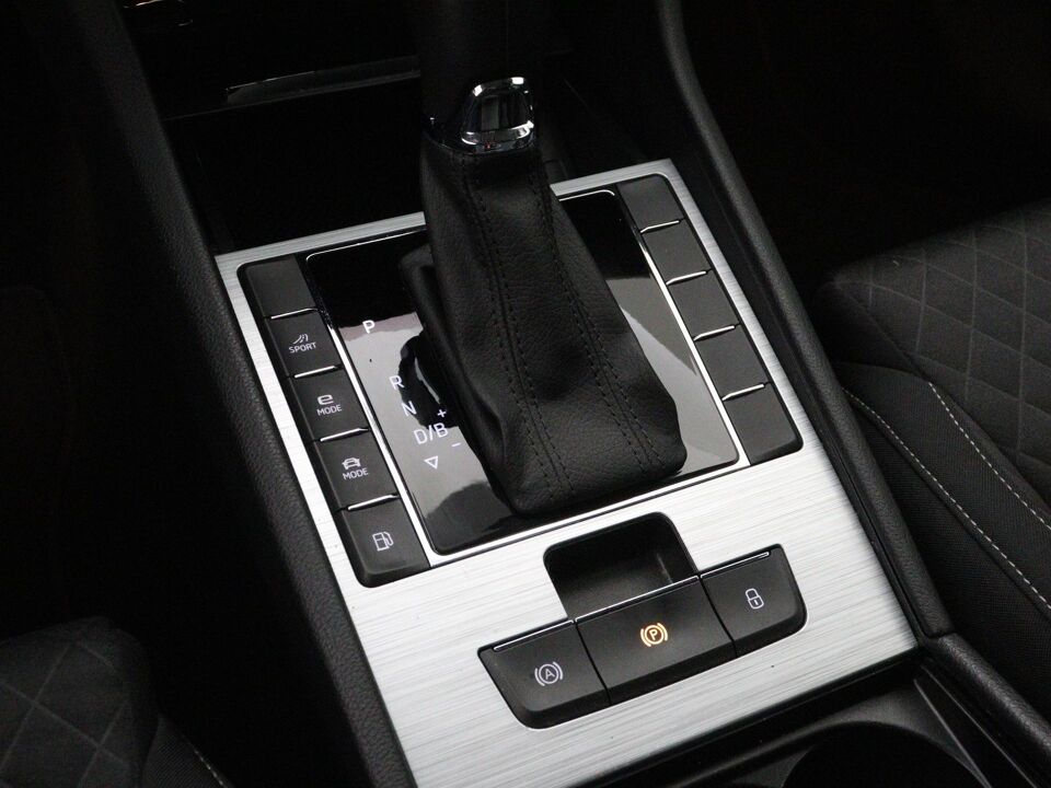Škoda Superb Combi 1.4 TSI iV Ambition