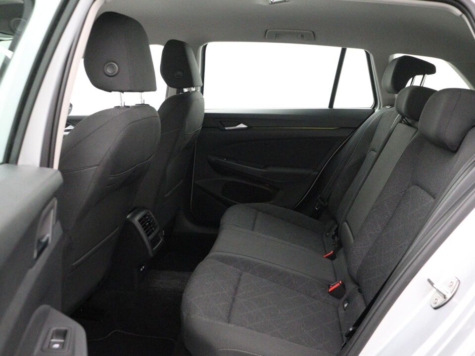 Volkswagen GOLF Variant 1.0 TSI Life