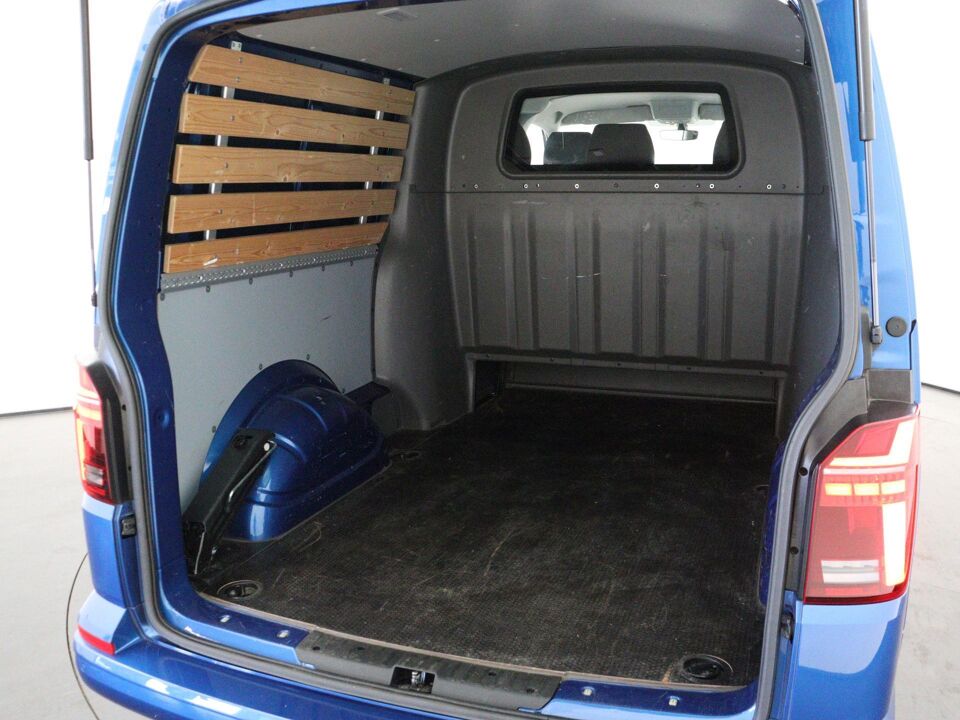 VW-Bedrijfswagens Transporter 2.0 TDI 150 PK DSG L2 DC 30 Bulli