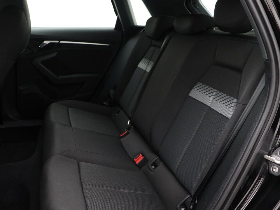 Audi A3 Sportback 40 TFSI e Business edition