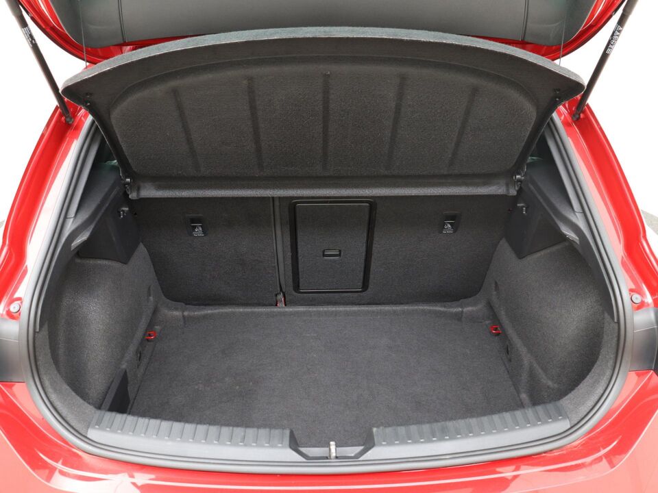 SEAT Leon 1.0 eTSI 110 PK DSG FR Business Intense