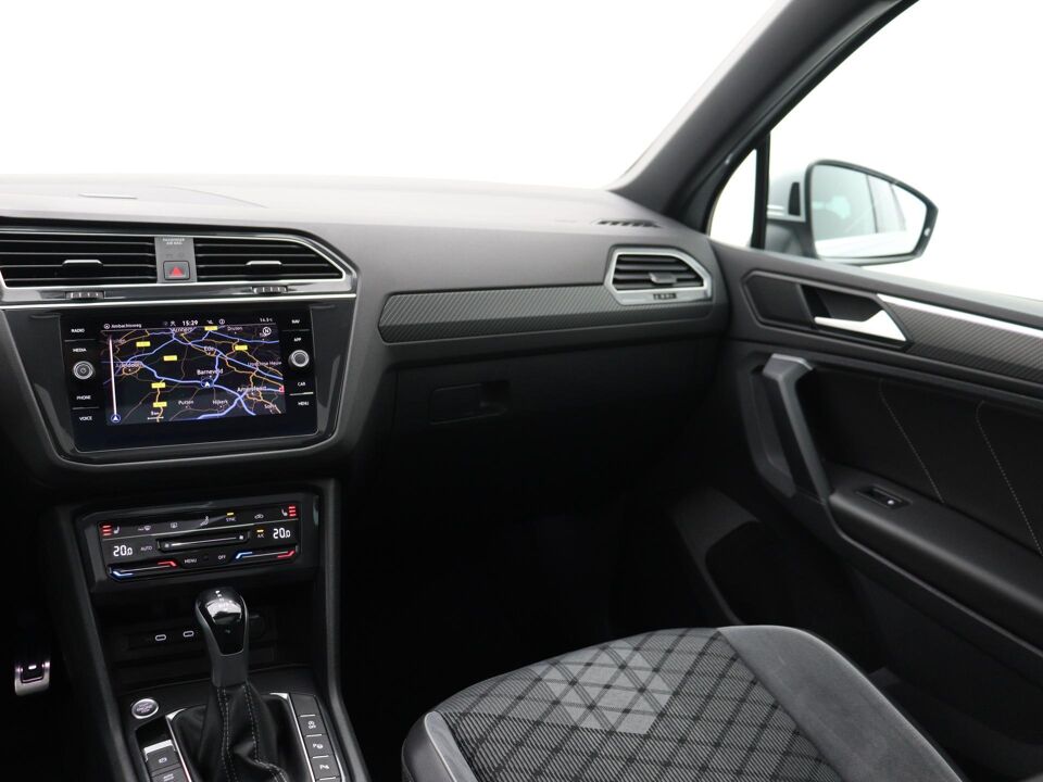Volkswagen Tiguan 1.5 TSI R-Line Business+