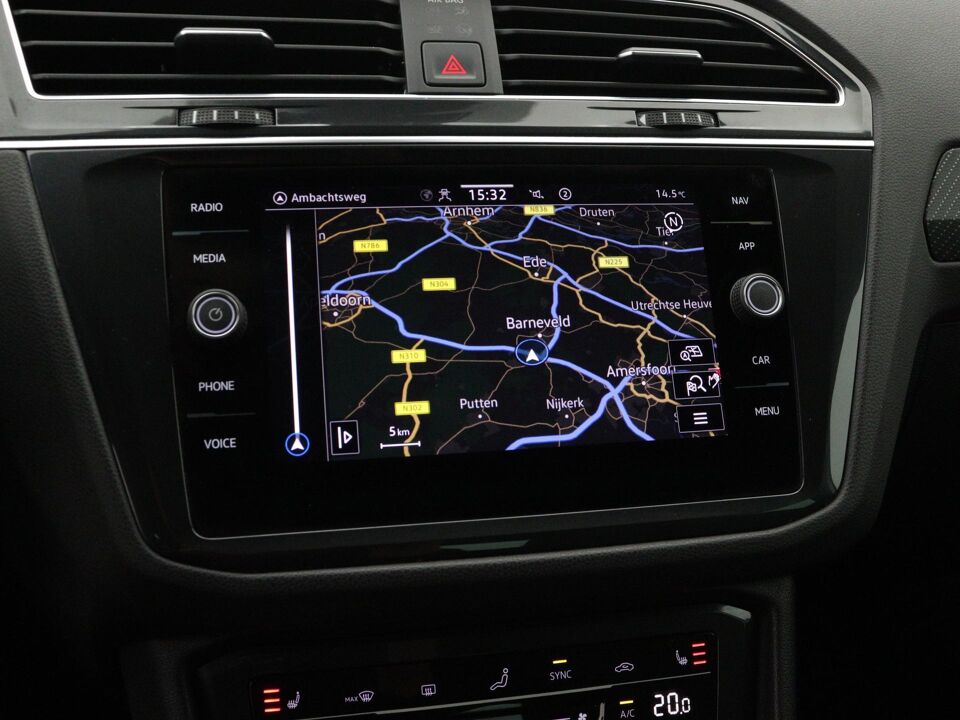 Volkswagen Tiguan 1.5 TSI R-Line Business+