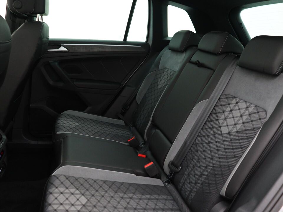Volkswagen Tiguan 1.5 TSI R-Line Business+