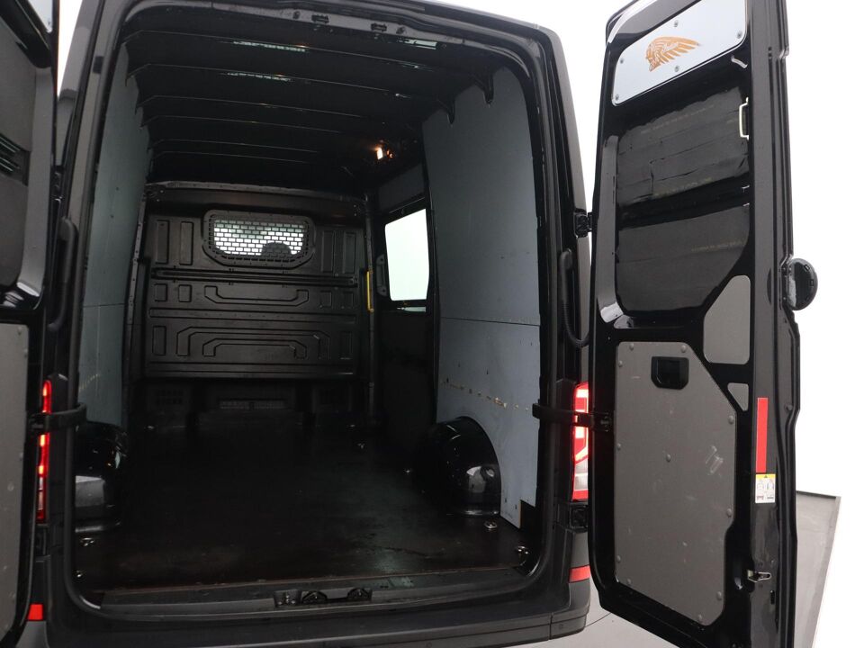 VW-Bedrijfswagens Crafter 35 2.0 TDI 177 PK Aut. L3H3 Highline Exclusive