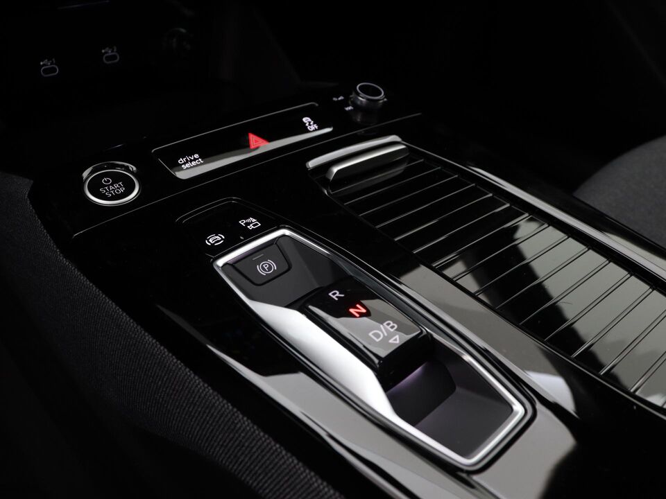 Audi A6 Sportback e-tron S edition 83 kWh 210 kW / 286 PK