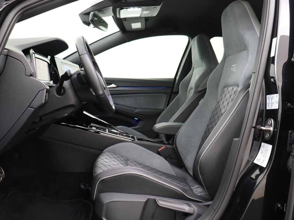Volkswagen Golf 1.5 eTSI R-Line Business