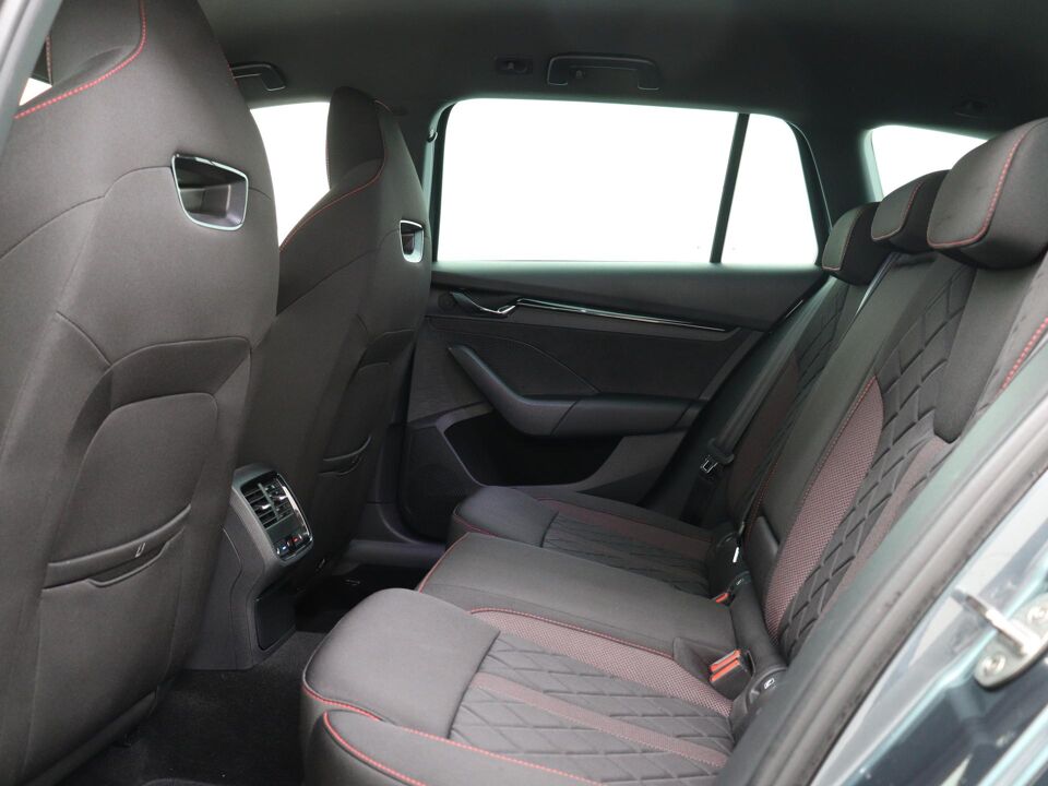 Škoda Octavia Combi 1.4 TSI RS iV PHEV Business