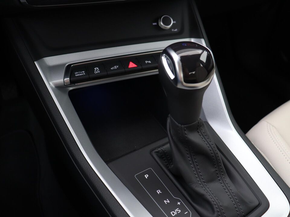 Audi Q3 45 TFSI e S edition
