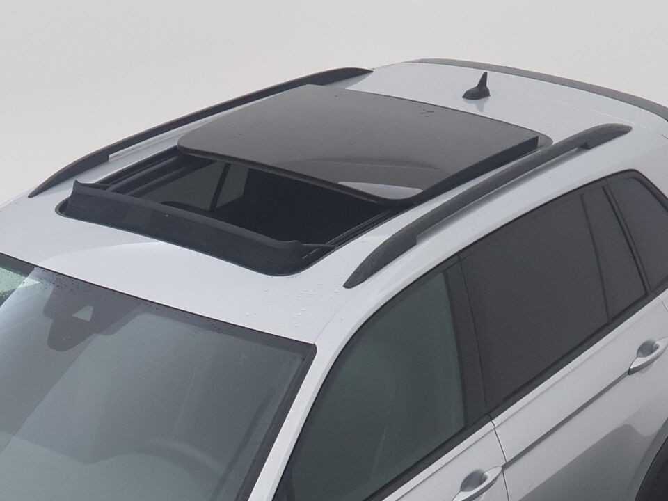 Volkswagen Tiguan 1.5 TSI R-Line Business+