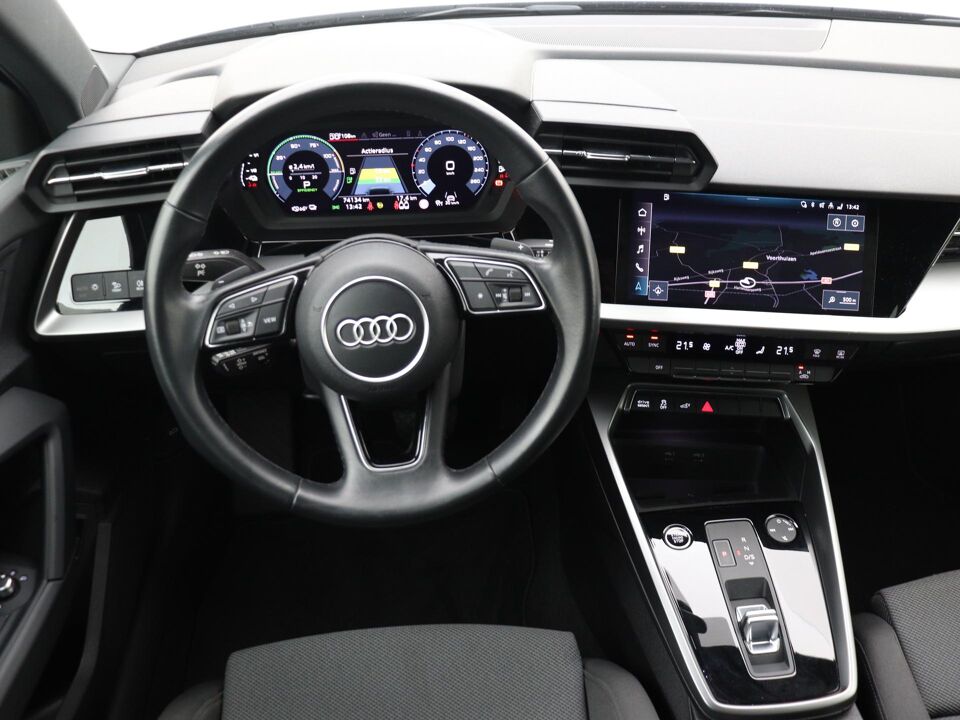 Audi A3 Sportback 40 TFSI e Business edition