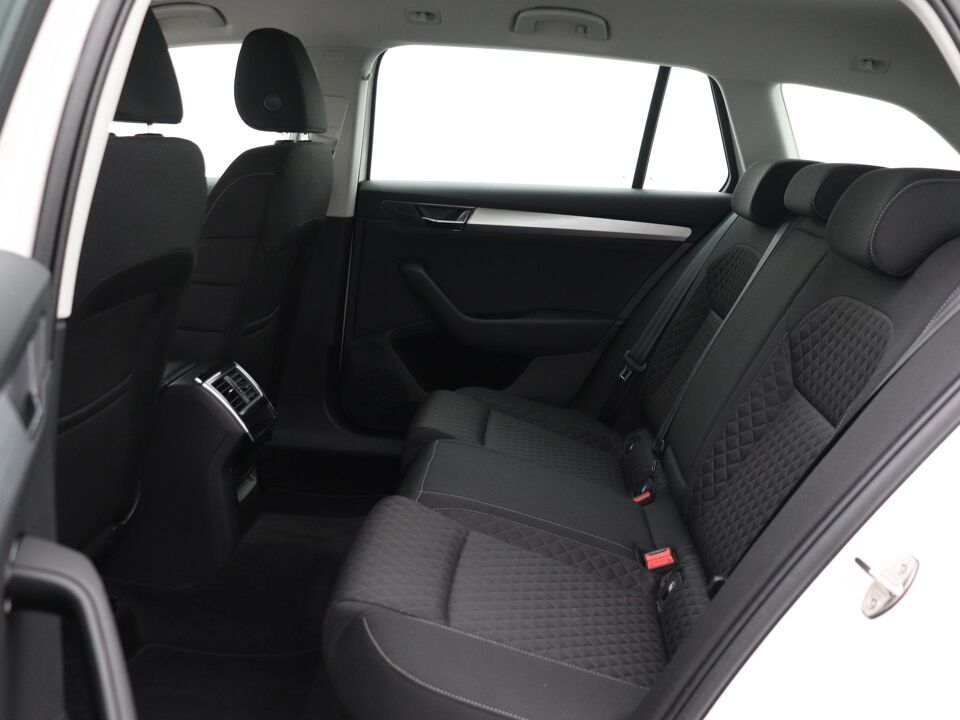 Škoda Superb Combi 1.4 TSI iV Ambition