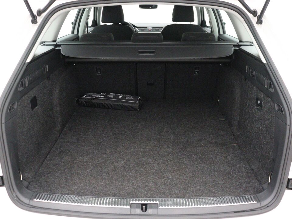 Škoda Superb Combi 1.4 TSI iV Ambition