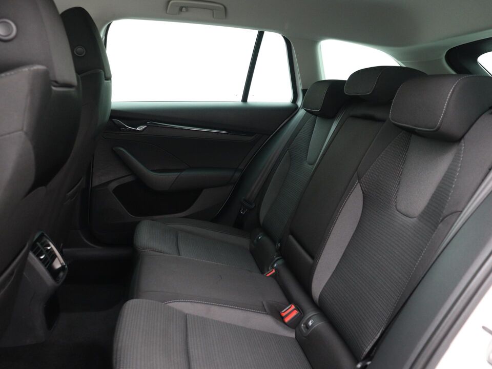 Škoda Octavia Combi 1.5 e-TSI Business Edition