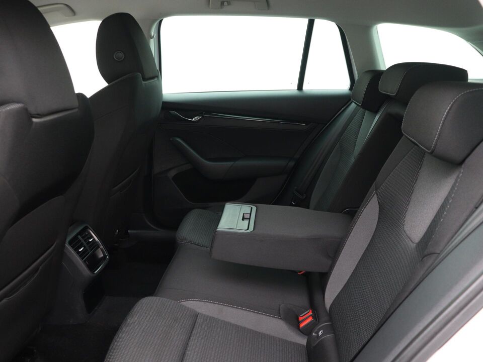 Škoda Octavia Combi 1.5 e-TSI Business Edition