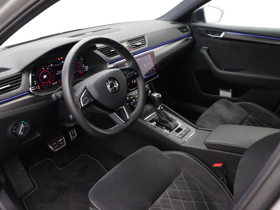Škoda Superb Combi 1.4 TSI iV Sportline Business