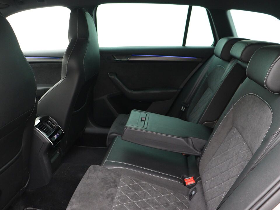 Škoda Superb Combi 1.4 TSI iV Sportline Business
